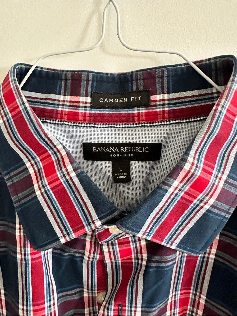 Banana Republic Men's Navy and Red Plaid Button-Down Shirt